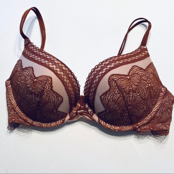 Victoria’s Secret Very Sexy Push Up Bra - Picture 1 of 3